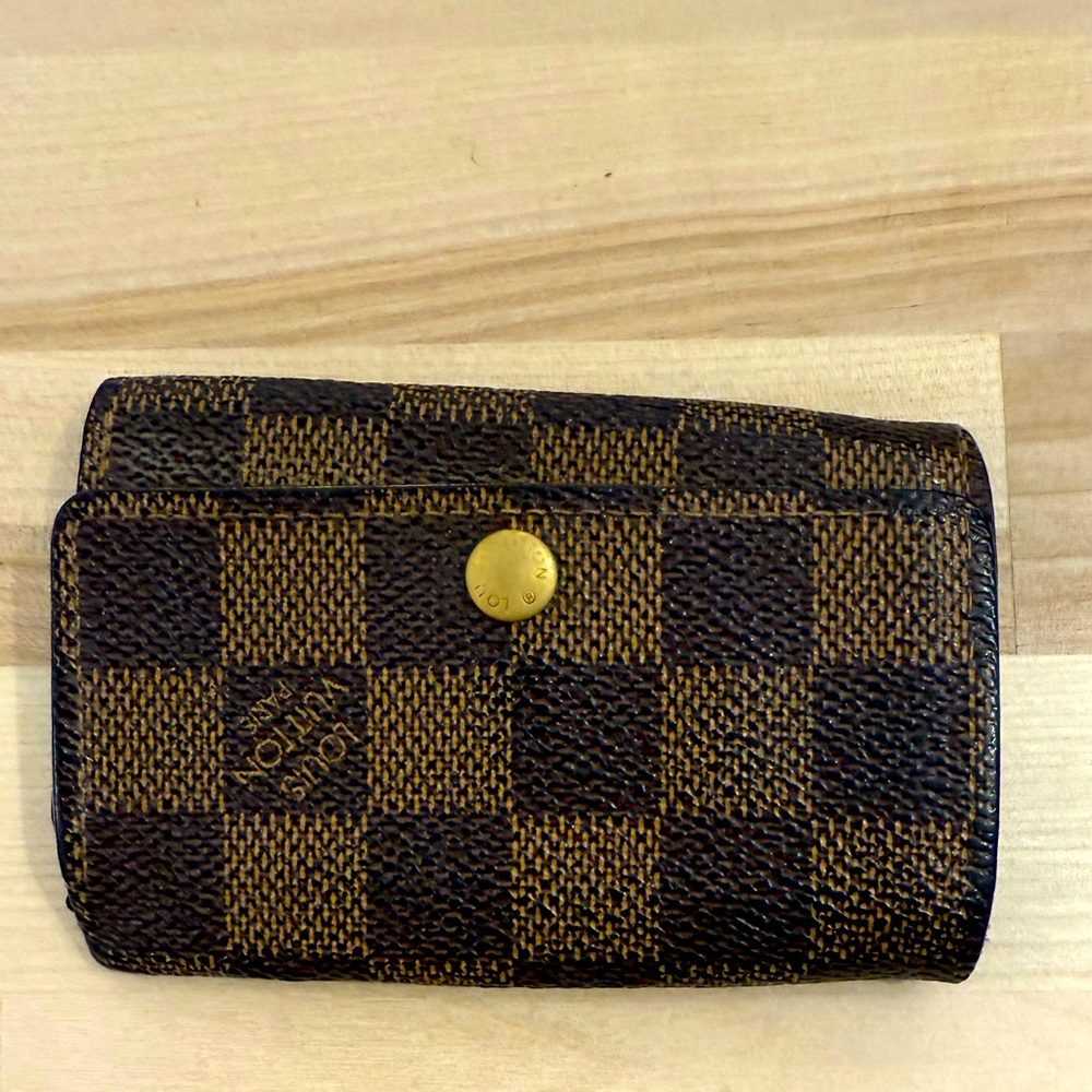 Louis Vuitton Damier Key Holder/Wallet